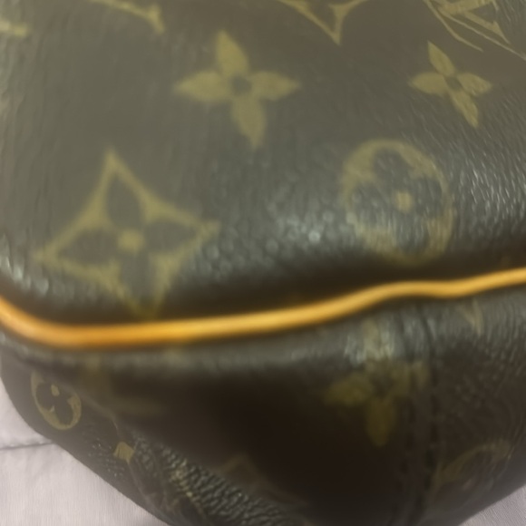 Preloved beautiful condition Louis Vuitton DeauvilleBag - Picture 16 of 16
